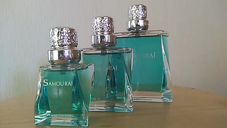 右奥から大中小のサムライ